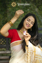 Load image into Gallery viewer, Wonder kumkumadi 24K Gold Radiance Serum - Wonder Herbals India